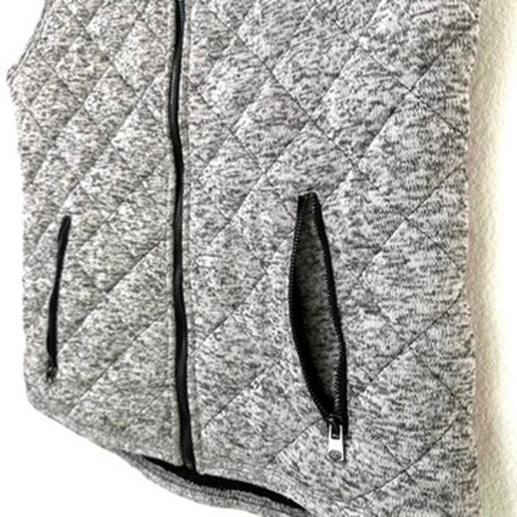 Thread & Supply Quilted Zip-Up Vest in Marled Grey, Size L, Excellent Condition - Picture 4 of 9